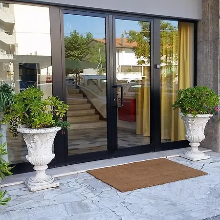 Hotel Ambassador Room Only Cattolica Exterior photo